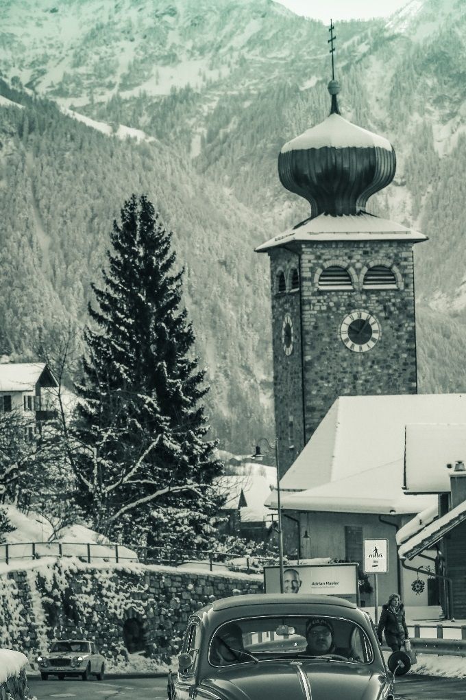 VW-Käfer 1955, Härtetest an einem Winterraid von St. Moritz nach Kitzbühel und zurück, Totalrestauration durch OFM